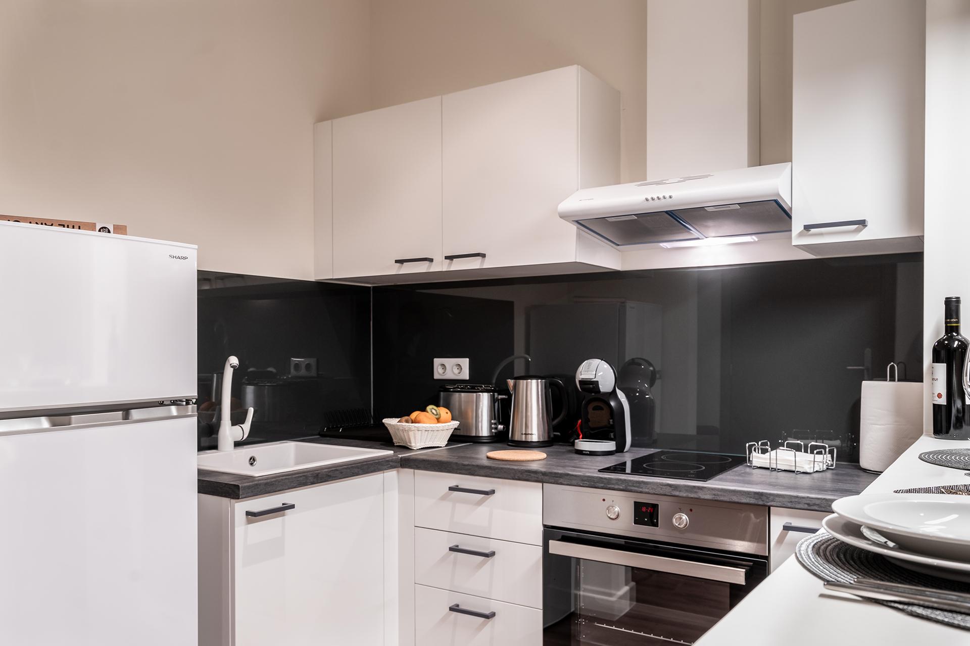 Urban Nest - Suites & Apartments Athena Bagian luar foto