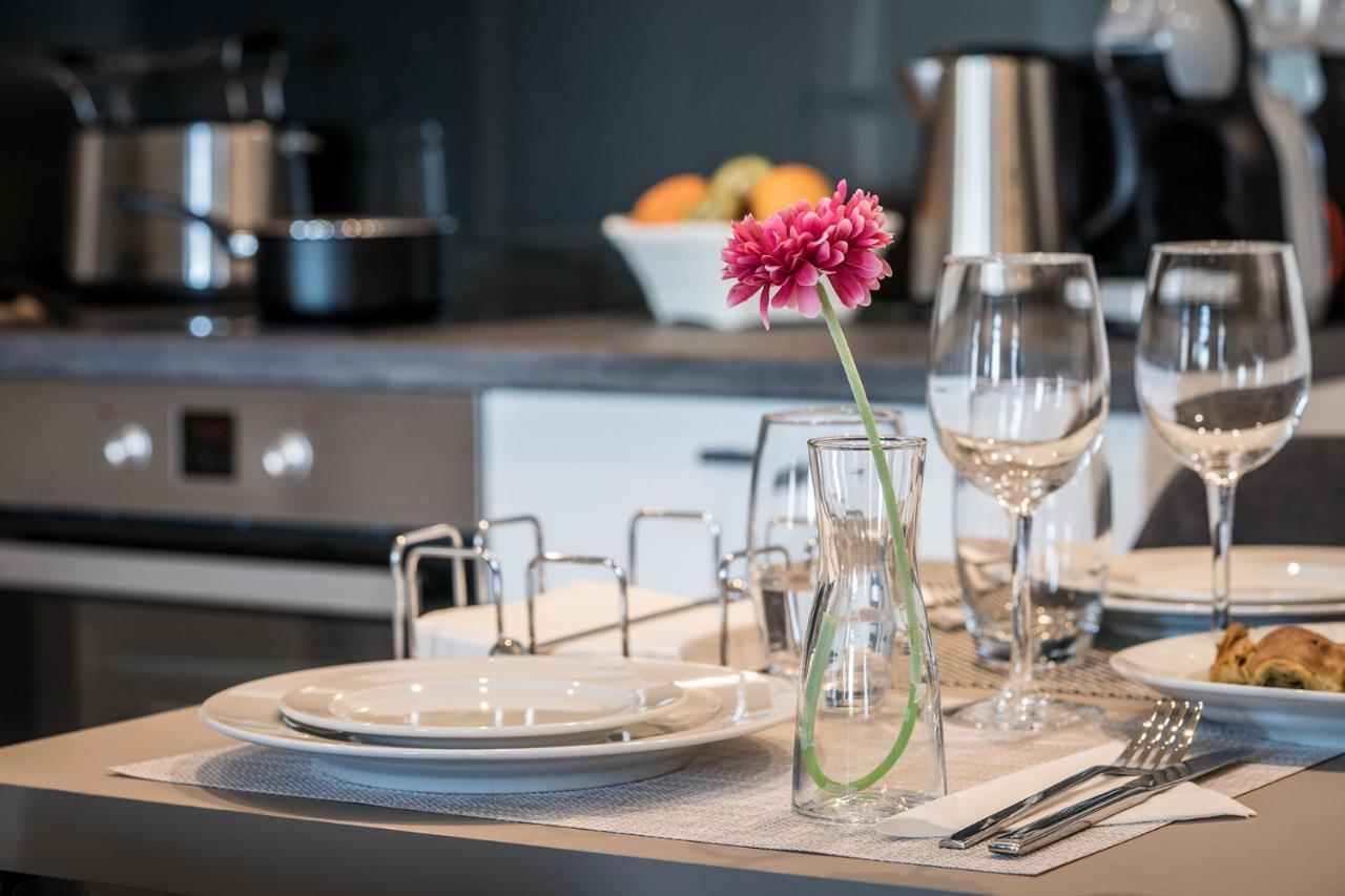 Urban Nest - Suites & Apartments Athena Bagian luar foto